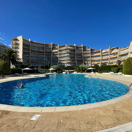 Apartment Jean Bart , Avec Parking Prive, Meuble Tourisme Classe 3 Etoiles *