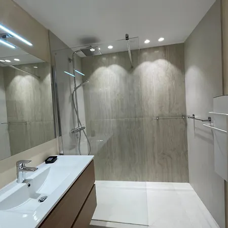 Jean Bart , Avec Parking Privé, Meublé Tourisme Classé 3 étoiles Apartamento Mandelieu